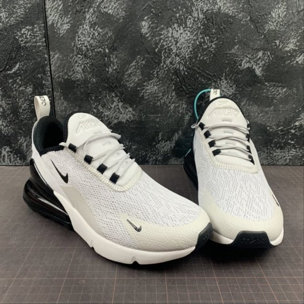 Women's Nike Air Max 270 running shoes Size 8